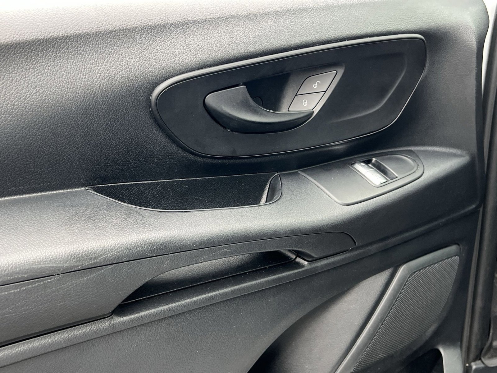 Used 2023 Mercedes-Benz Metris image 15