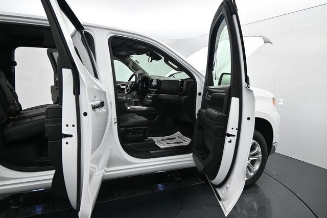 Used 2024 Chevrolet Silverado 1500 LTZ w/ LTZ Convenience Package II AWD/4WD image 14