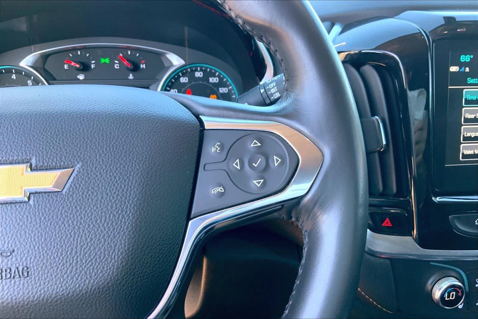 Used 2019 Chevrolet Traverse LT FWD image 25