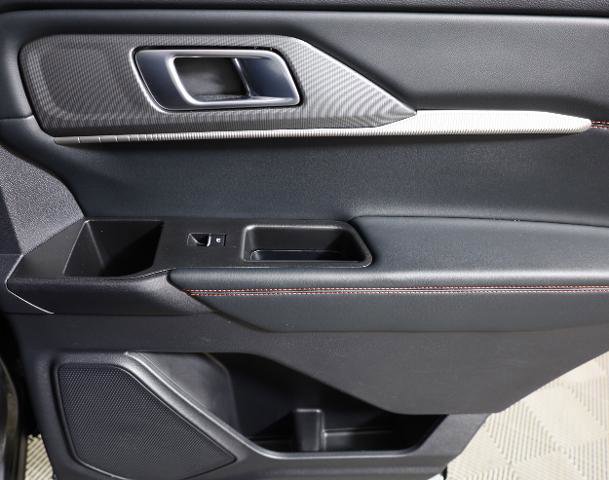 Certified 2025 Ford Explorer ST-Line AWD/4WD image 33