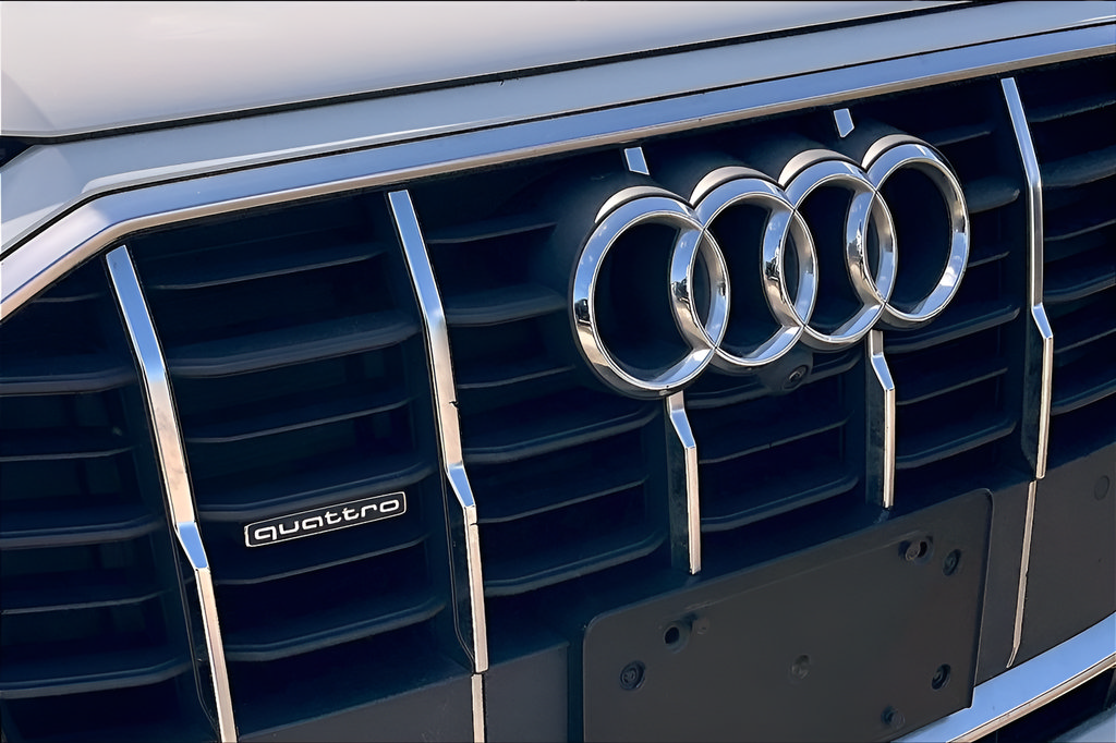 Used 2022 Audi Q7 3.0T Premium AWD/4WD image 34