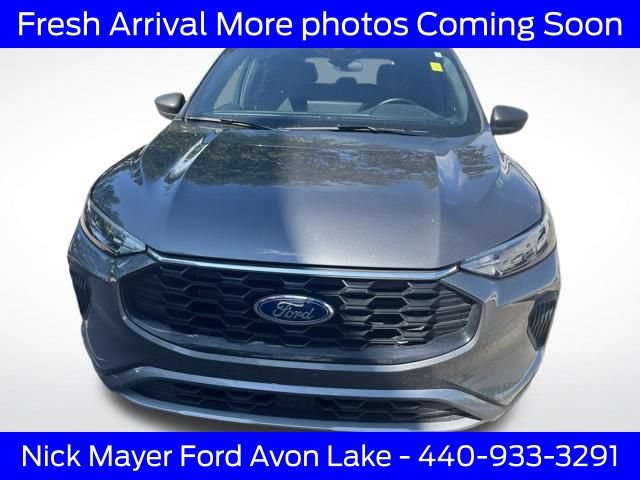 Certified 2024 Ford Escape ST-Line w/ Tech Pack #1 AWD/4WD image 3
