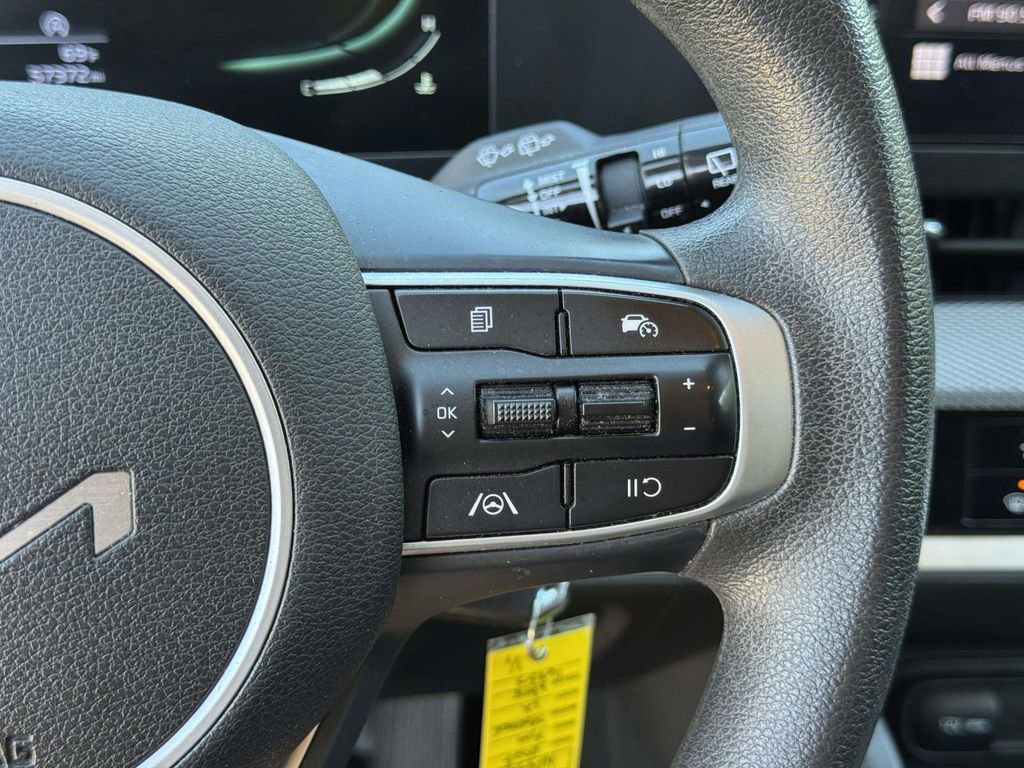 Used 2023 Kia Sportage LX FWD image 11