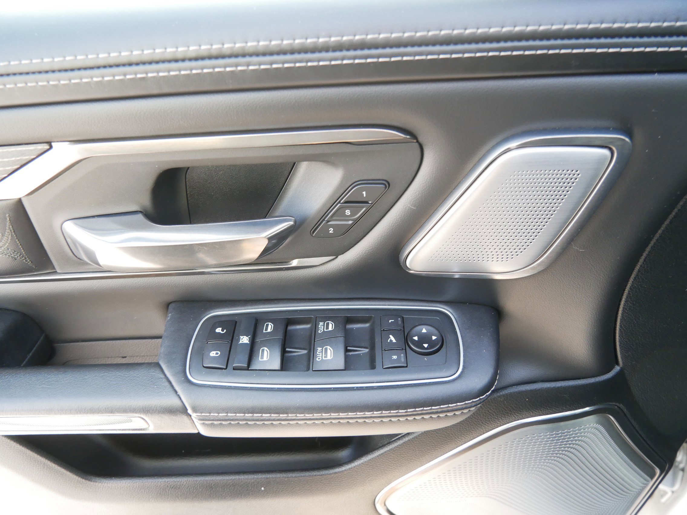 Used 2020 RAM 1500 Limited image 20