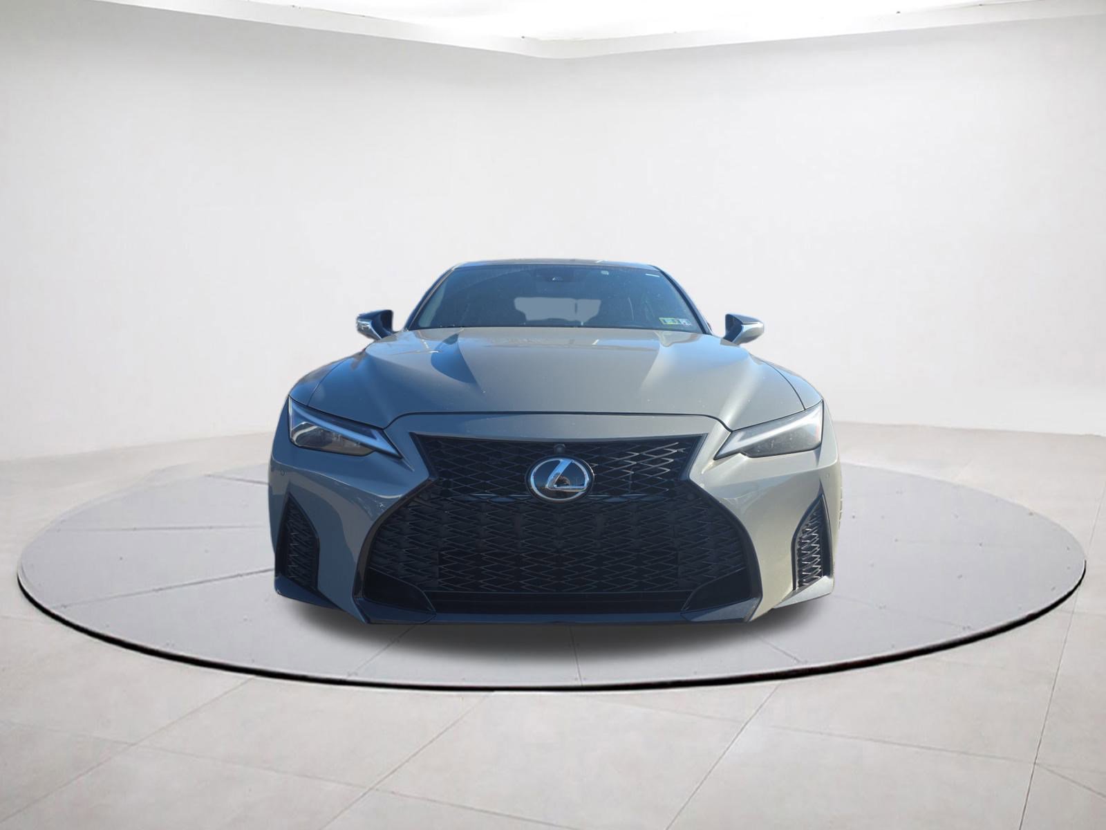 Used 2022 Lexus IS 500 image 10