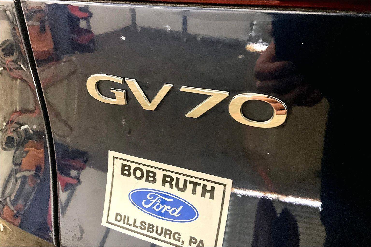 Used 2022 Genesis GV70 2.5T w/ Advanced Package image 13