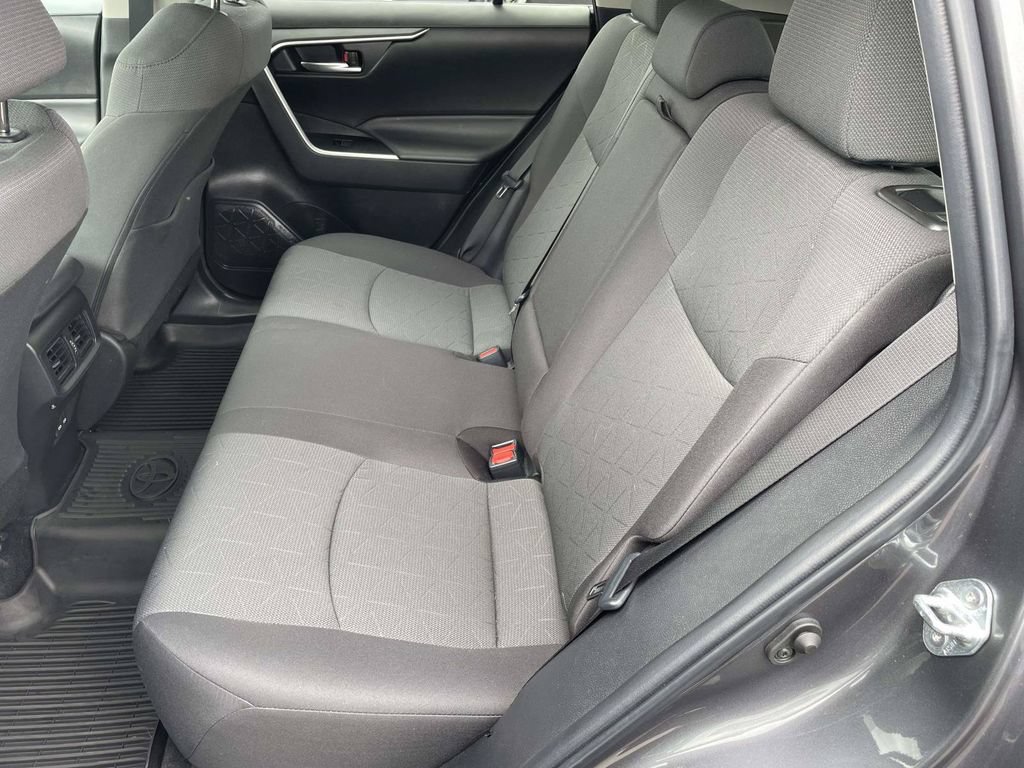 Used 2023 Toyota RAV4 XLE w/ Convenience Package FWD image 12