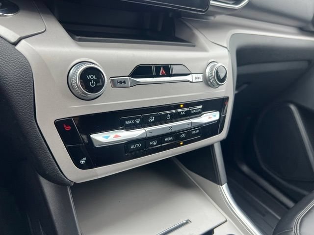 Certified 2023 Ford Explorer XLT w/ Equipment Group 202A AWD/4WD image 16