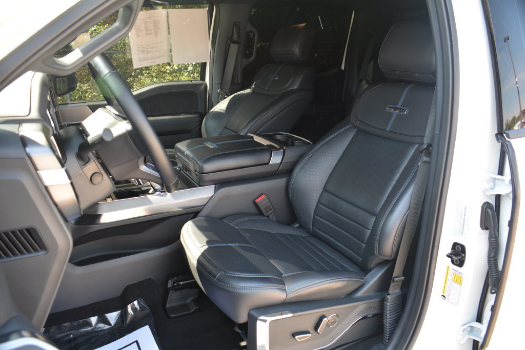 Certified 2025 Ford F150 Platinum w/ FX4 Off-Road Package AWD/4WD image 9