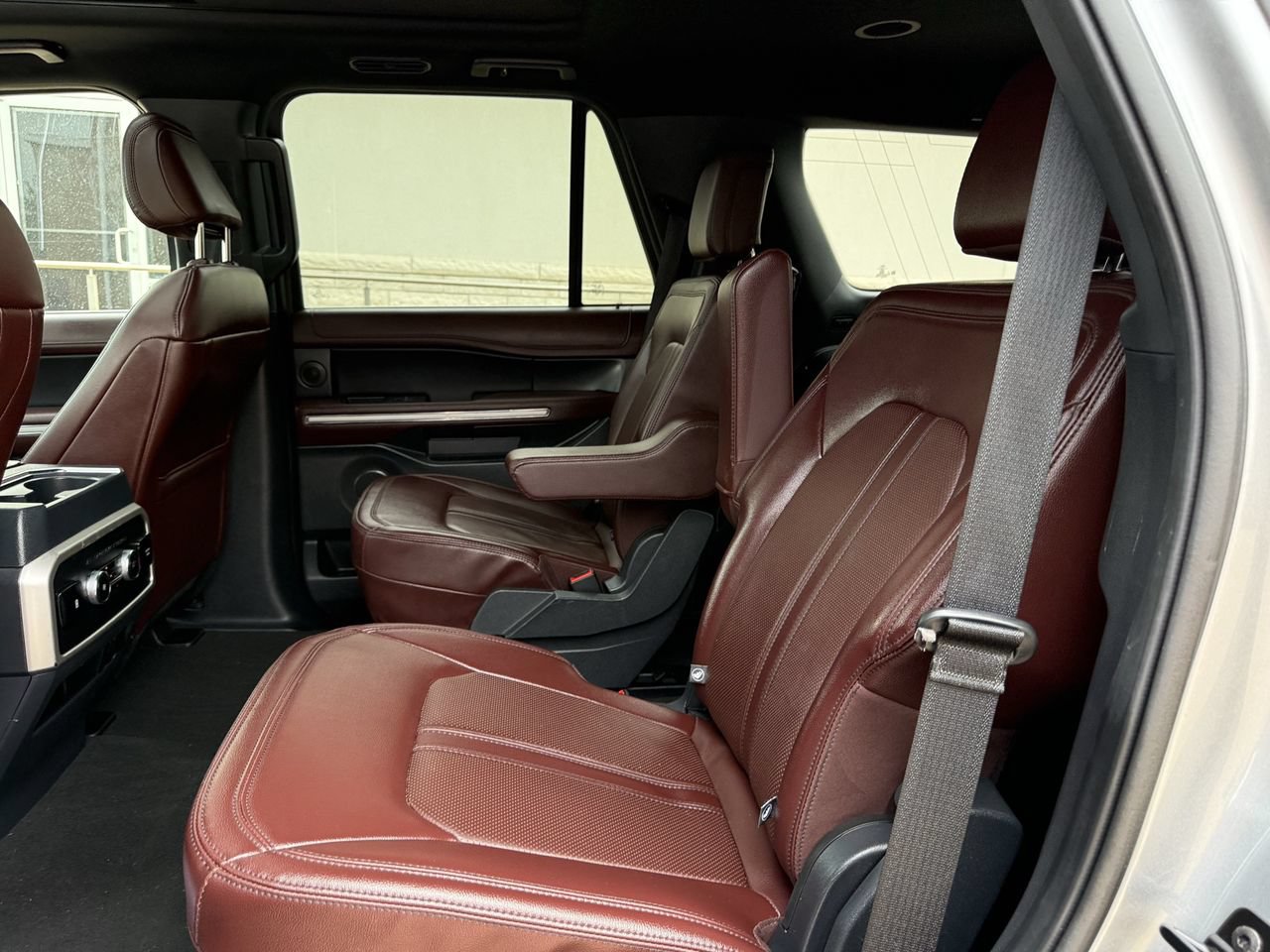 Certified 2024 Ford Expedition Limited RWD image 27