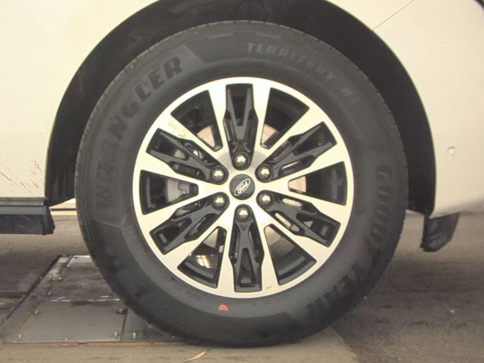 Certified 2025 Ford Expedition Max Platinum AWD/4WD image 26