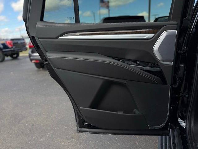 Used 2026 Cadillac Escalade Platinum Sport w/ LPO, Floor Liner Package image 30