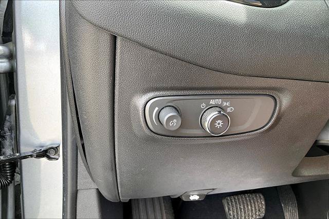 Used 2023 Chevrolet Equinox RS AWD/4WD image 31