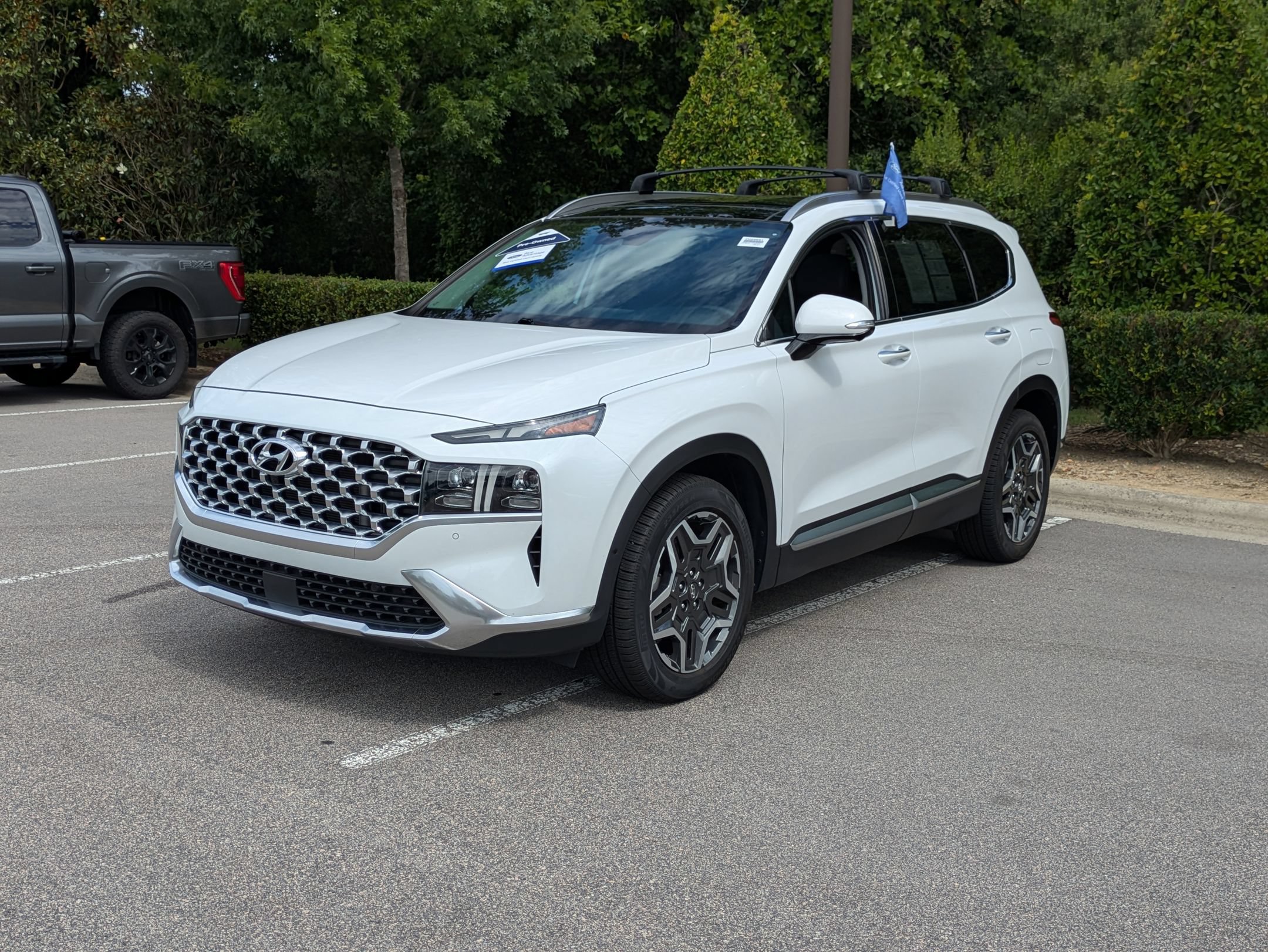 Used 2023 Hyundai Santa Fe Limited FWD image 8