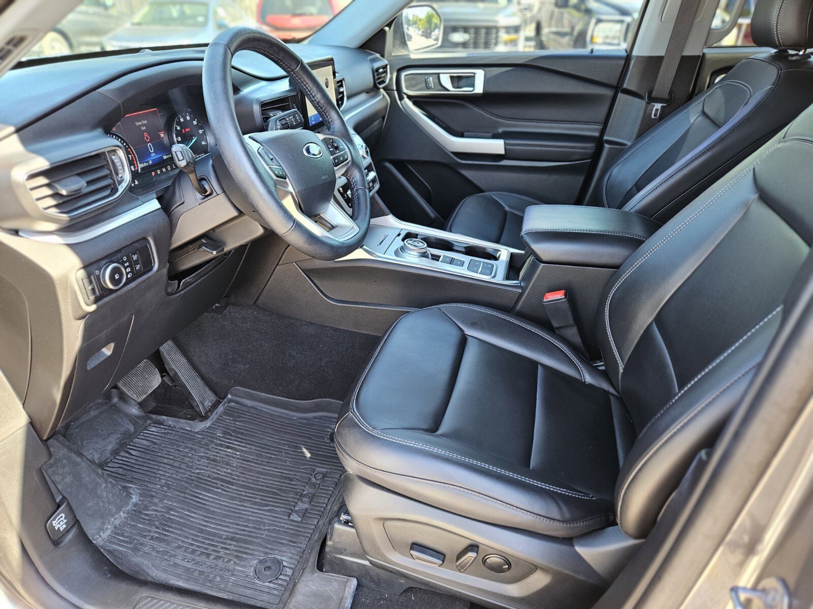 Certified 2023 Ford Explorer XLT w/ Equipment Group 202A image 19