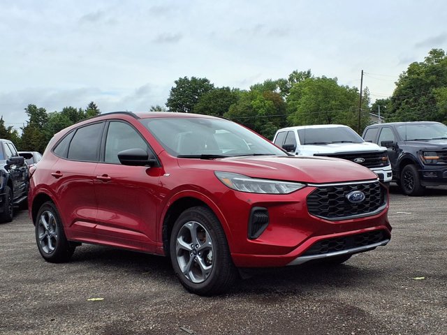 Certified 2024 Ford Escape ST-Line w/ Tech Pack #1 AWD/4WD image 1