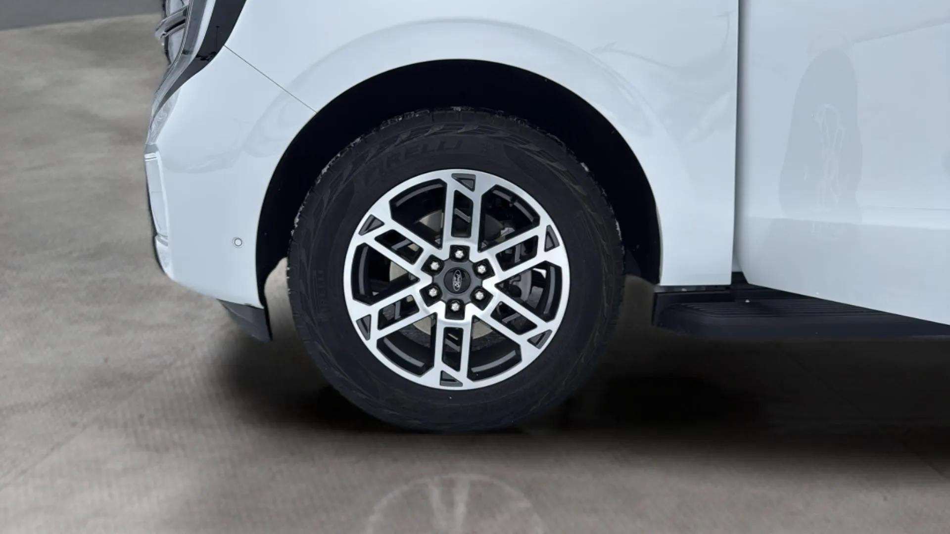 Certified 2025 Ford Expedition Max Active image 22