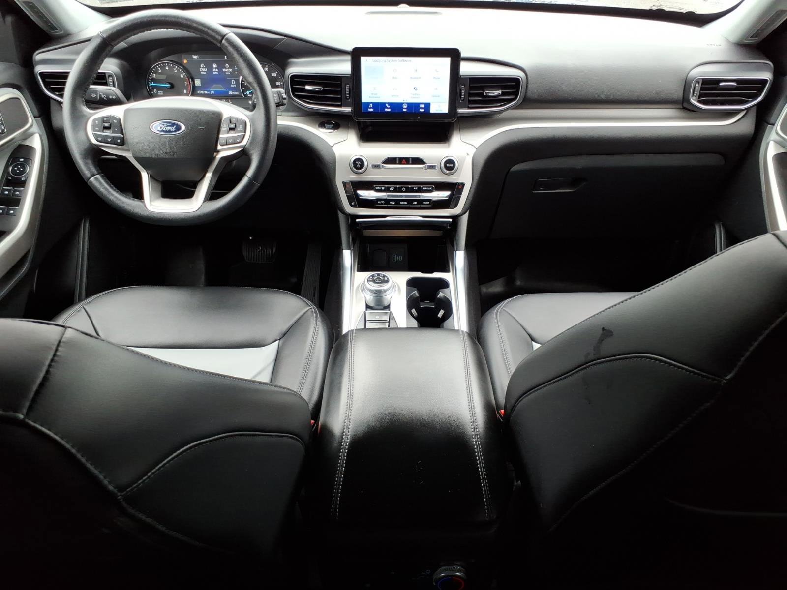 Certified 2023 Ford Explorer XLT w/ Equipment Group 202A image 10