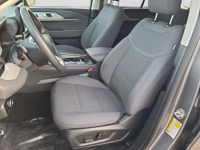 Certified 2025 Ford Explorer Active image 14