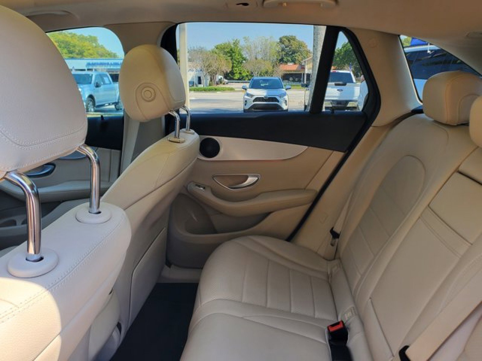 Used 2021 Mercedes-Benz GLC 300 image 30