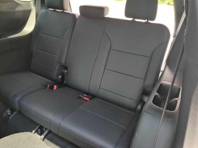 Used 2024 Chevrolet Traverse RS FWD image 33