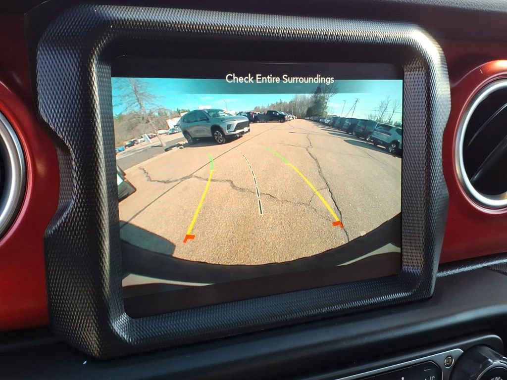 Used 2023 Jeep Wrangler Unlimited Rubicon AWD/4WD image 24
