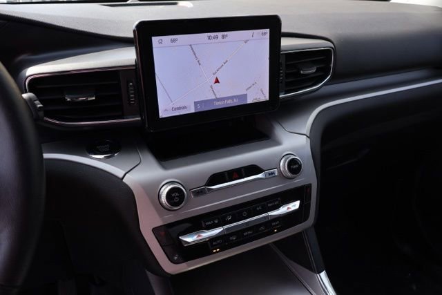 Certified 2022 Ford Explorer XLT w/ Equipment Group 202A image 18