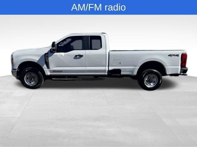 Certified 2023 Ford F350 XL w/ Snow Plow Prep Package AWD/4WD image 2