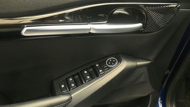 Used 2024 Kia Seltos S FWD image 13