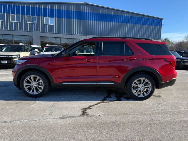 Certified 2023 Ford Explorer XLT w/ Equipment Group 202A image 11