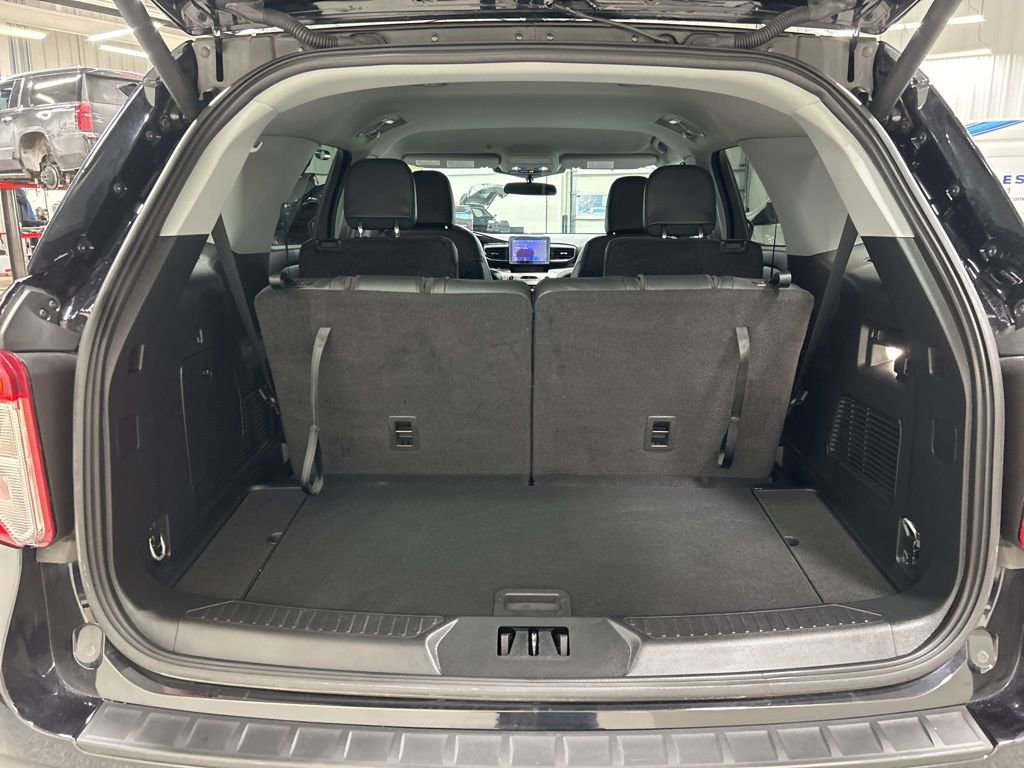 Certified 2023 Ford Explorer XLT w/ Equipment Group 202A image 32