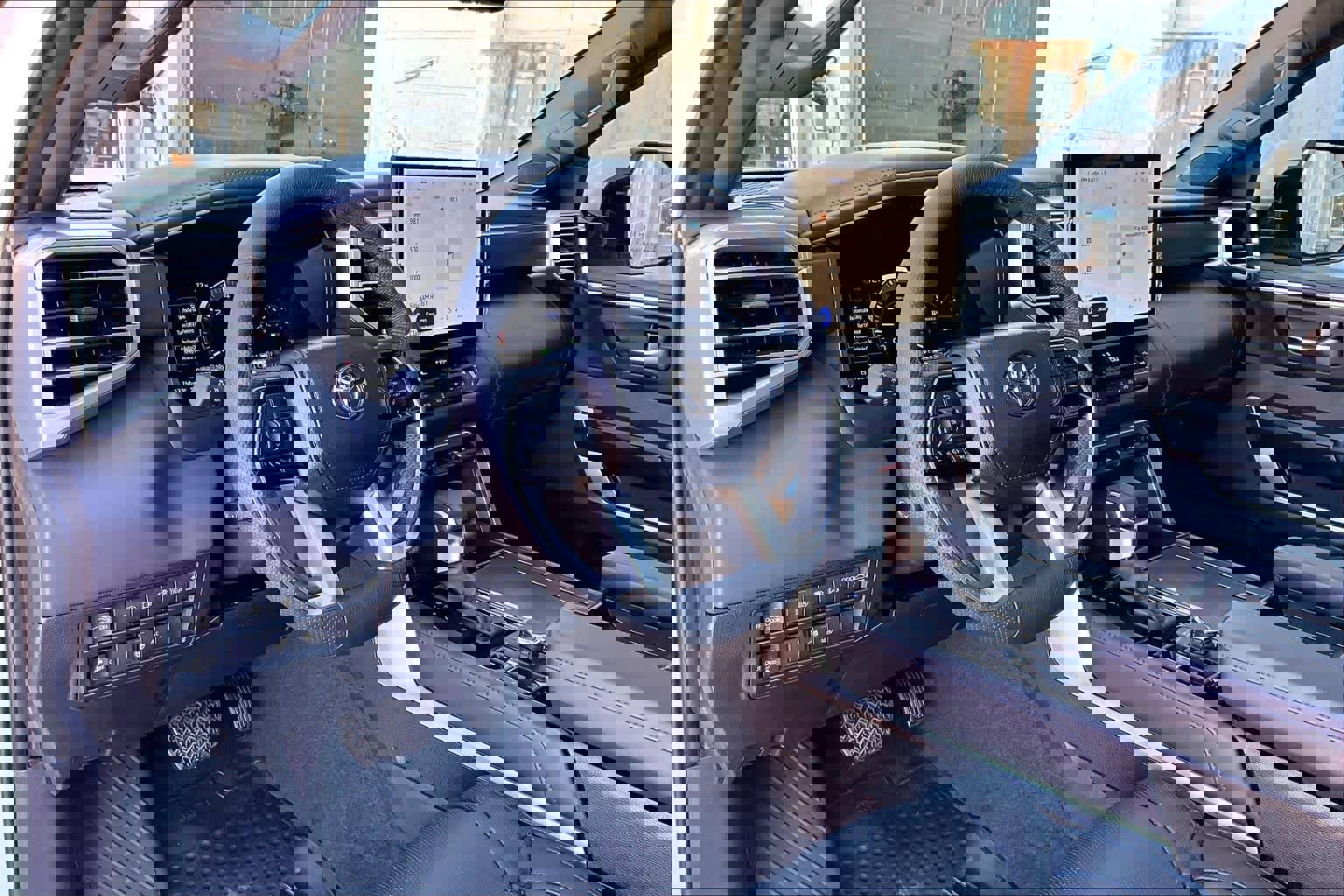 Used 2025 Toyota Tundra Platinum image 21