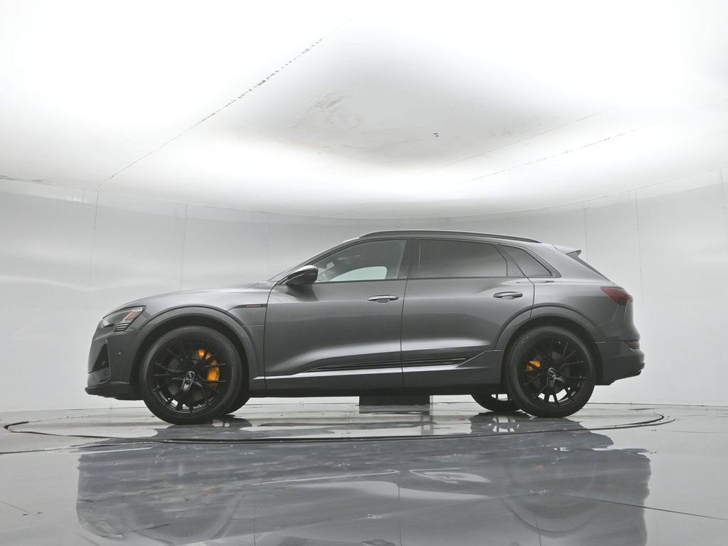 Used 2022 Audi e-tron Chronos w/ Chronos Package AWD/4WD image 8