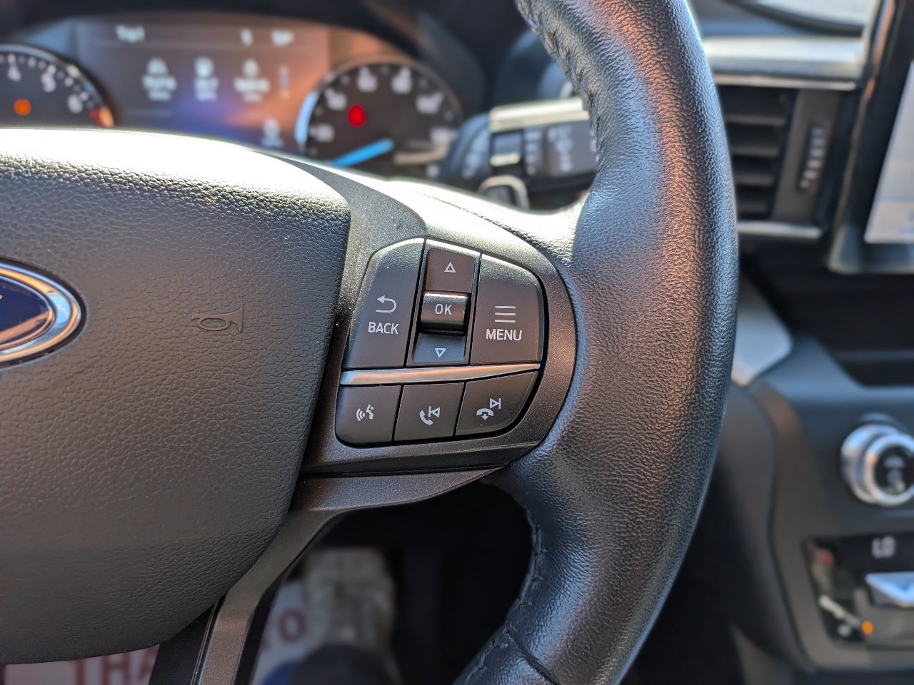 Certified 2020 Ford Explorer XLT w/ Equipment Group 202A AWD/4WD image 31