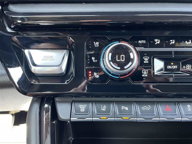Used 2025 GMC Sierra 2500 AT4X AWD/4WD image 30