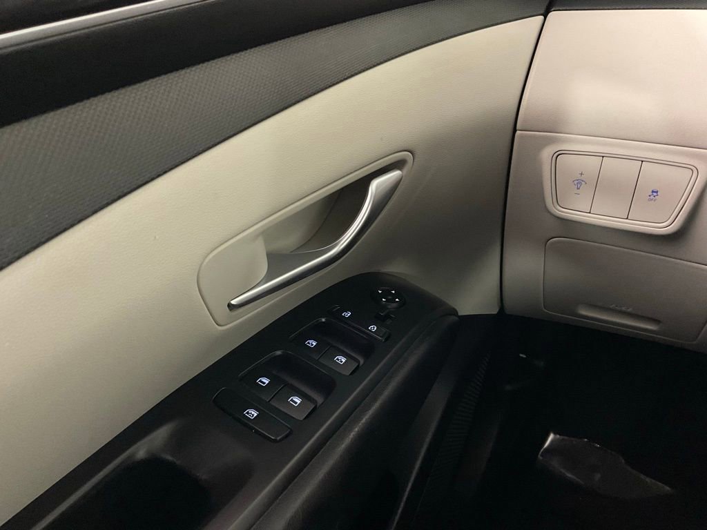 Used 2022 Hyundai Tucson SEL w/ Cargo Package image 19