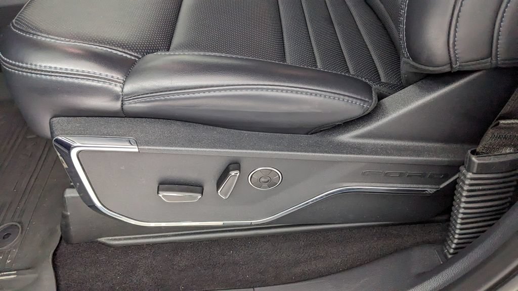 Certified 2025 Ford F150 Platinum AWD/4WD image 26