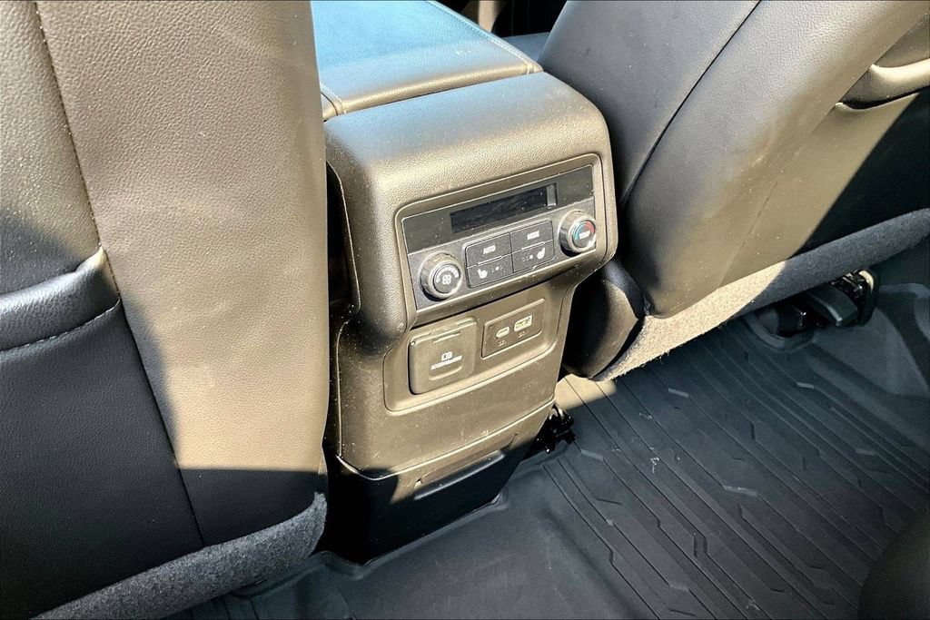 Used 2021 GMC Acadia Denali w/ Denali Technology Package FWD image 12