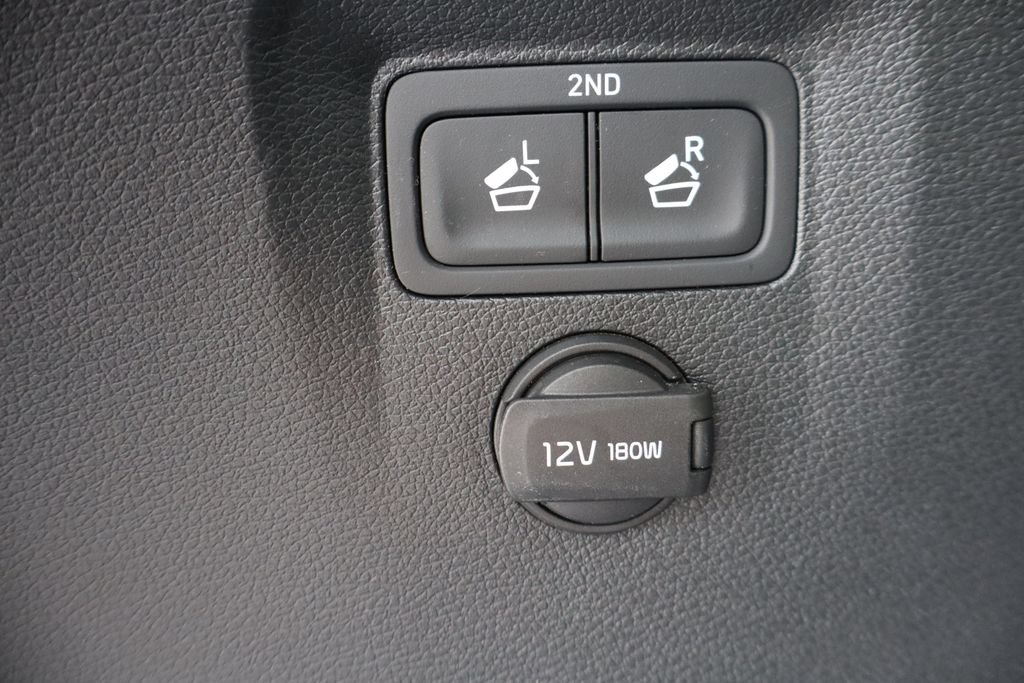 Used 2023 Kia Telluride EX w/ EX Captain's Chair Package AWD/4WD image 32