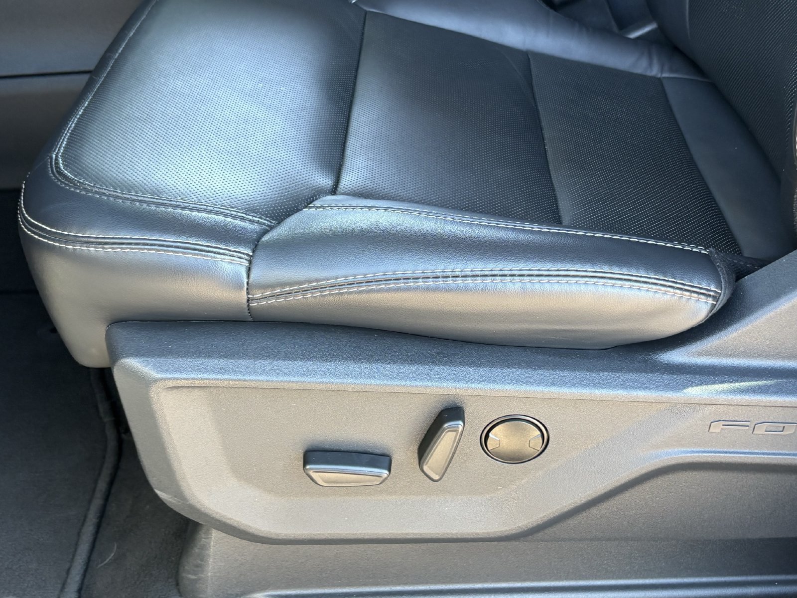 Certified 2025 Ford Expedition Max Platinum AWD/4WD image 24