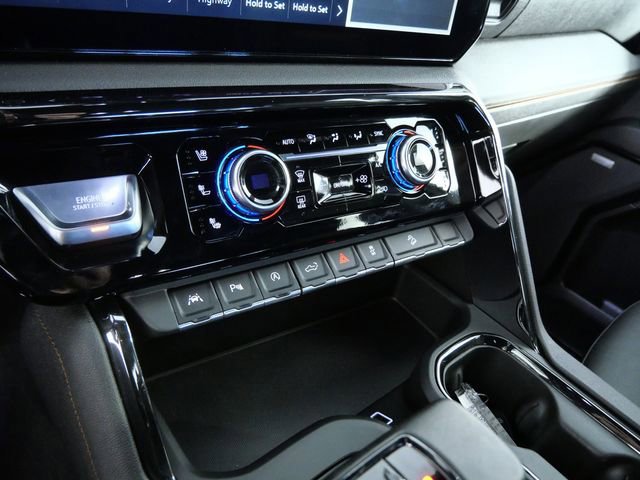 Used 2024 GMC Sierra 1500 AT4 w/ Technology Package image 22