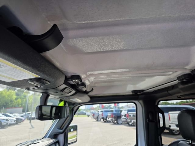 Used 2023 Jeep Wrangler Unlimited Sahara AWD/4WD image 14