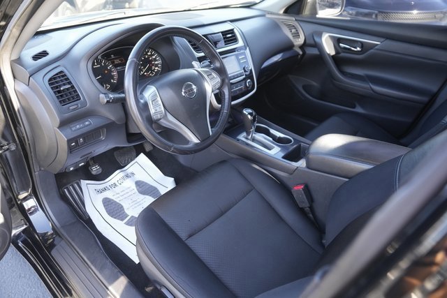 Used 2018 Nissan Altima 2.5 SR w/ Interior Lighting Package image 8