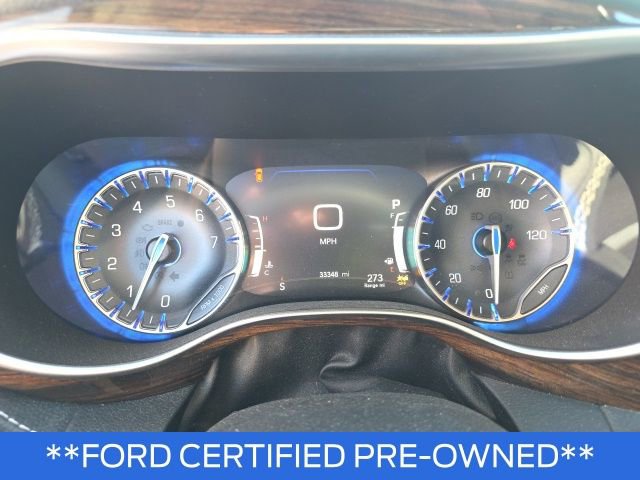 Used 2023 Chrysler Pacifica Limited w/ Uconnect Theater Family Group image 11