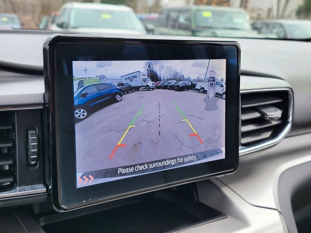 Certified 2022 Ford Explorer XLT w/ Equipment Group 202A image 23