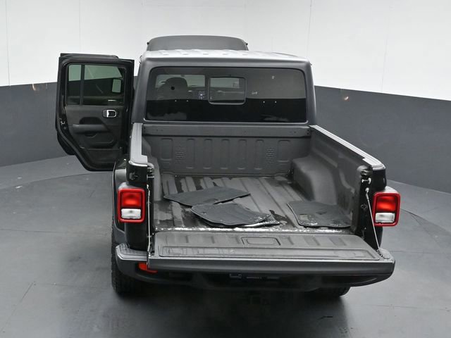Used 2021 Jeep Gladiator Overland w/ Cold Weather Group image 51