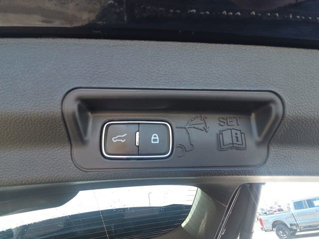 Certified 2023 Ford Explorer XLT w/ Equipment Group 202A image 18