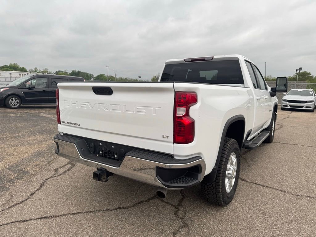 Used 2024 Chevrolet Silverado 2500 LT AWD/4WD image 7