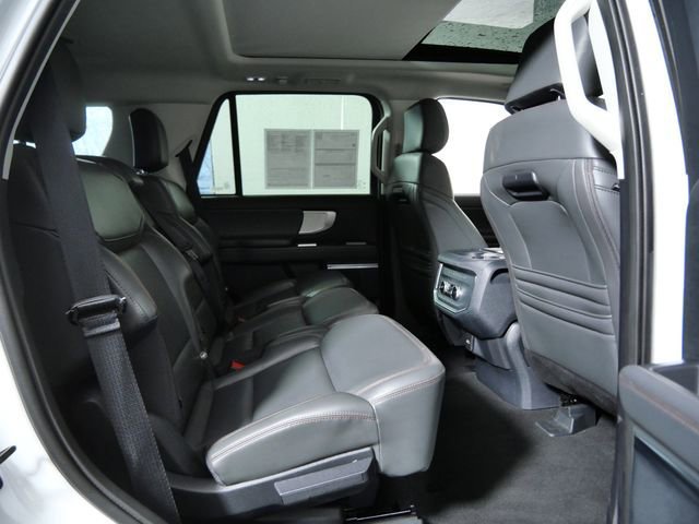 Certified 2025 Ford Expedition Active AWD/4WD image 12