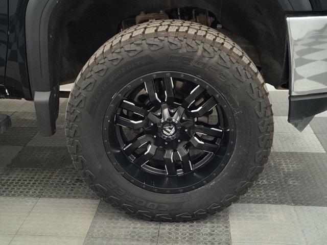 Used 2022 GMC Sierra 2500 SLT w/ SLT Preferred Package AWD/4WD image 19